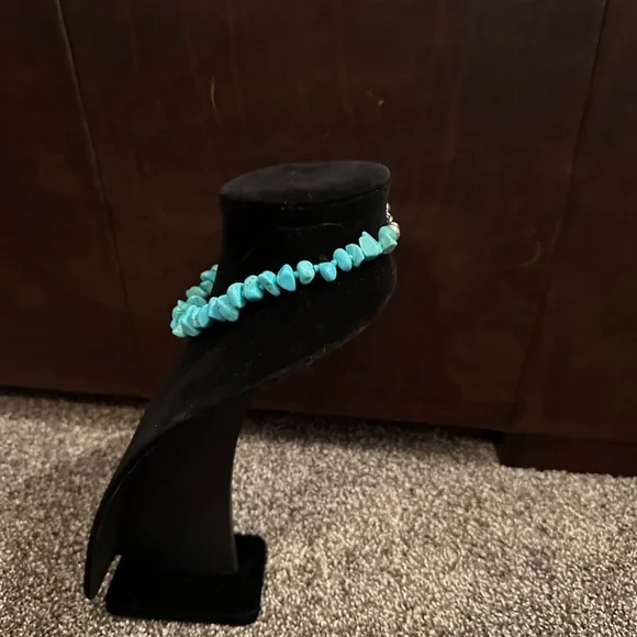 Hand crafted “One of a Kind” Beautiful Blue Turquoise & Sterling Silver Necklace - Picture 3 of 4